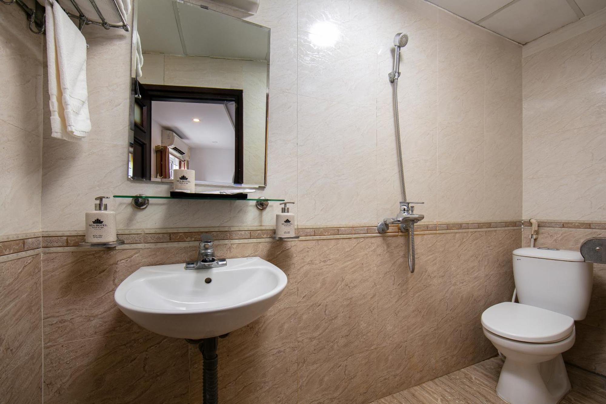 Duc Trong Hotel Hanoi Zewnętrze zdjęcie